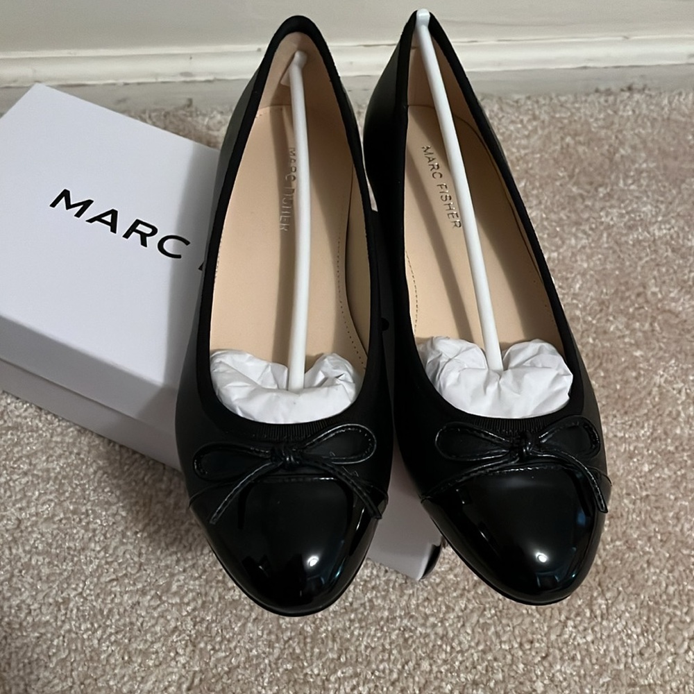 NWT Marc Fisher Ballet Flats
